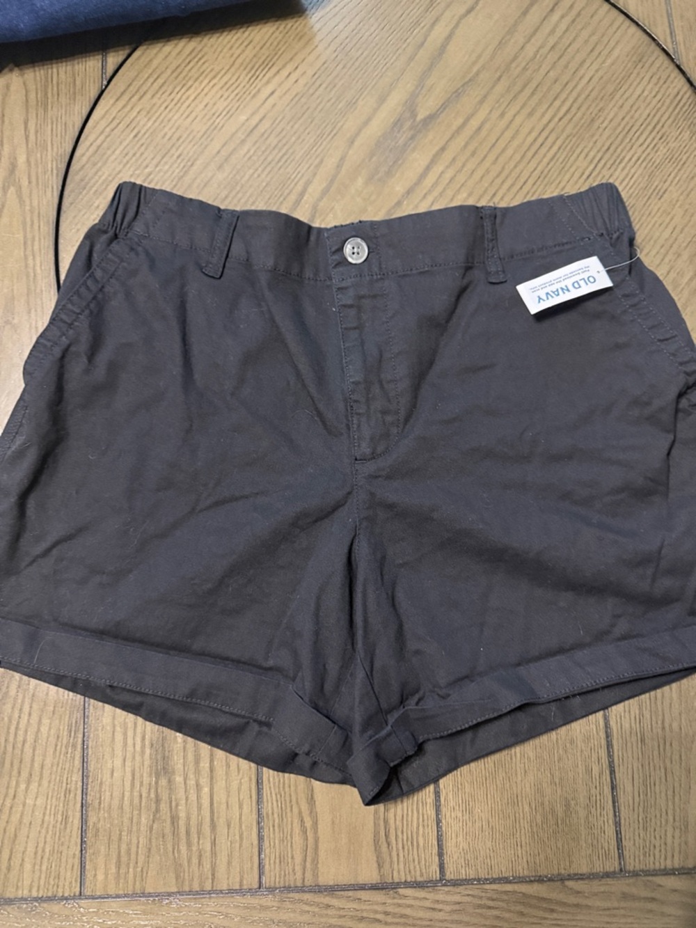 Old Navy Women's OG Chino Casual Shorts. NWT!  Size L. Black